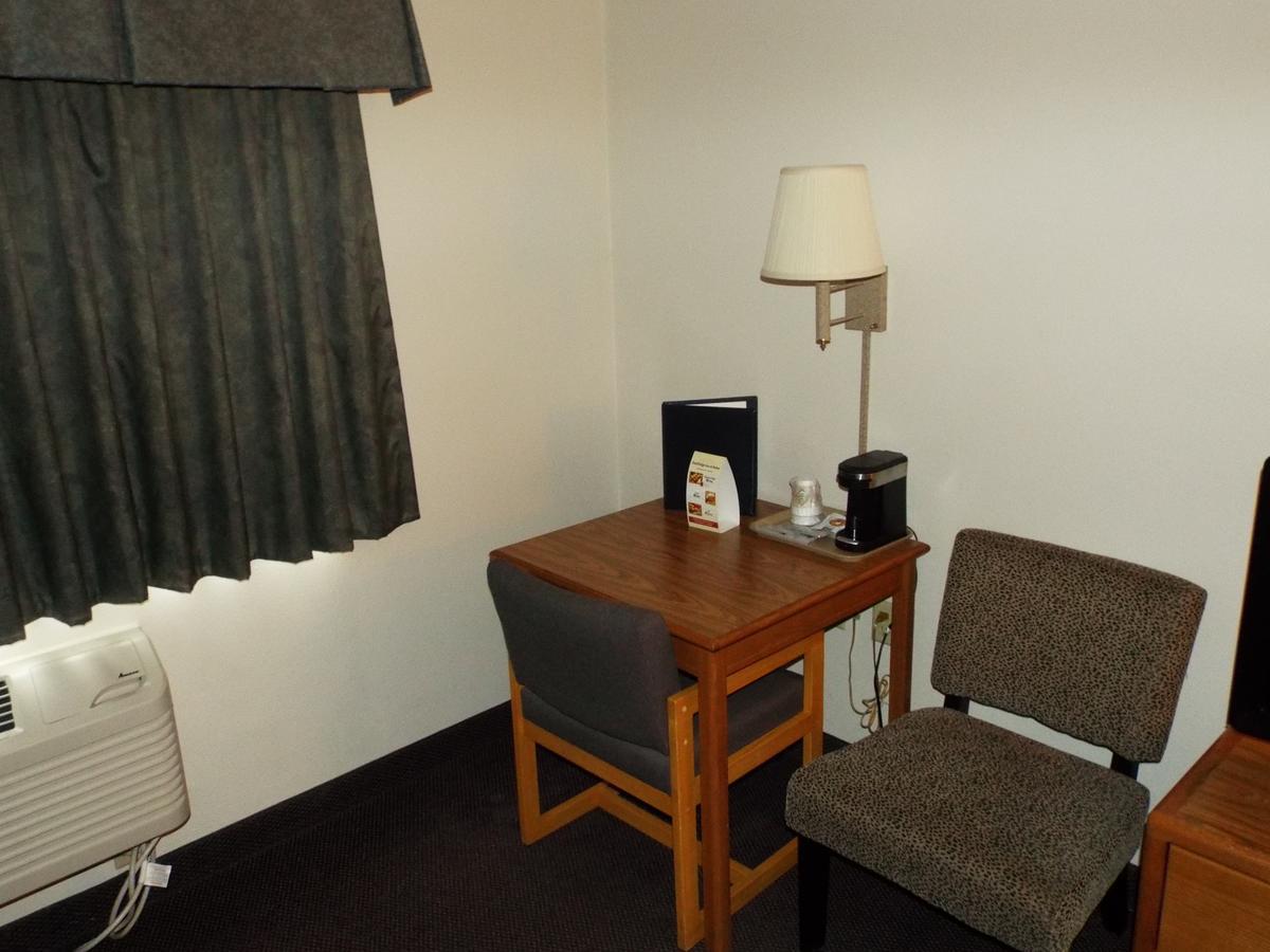 Fairbridge Inn & Suites Thorp Dış mekan fotoğraf