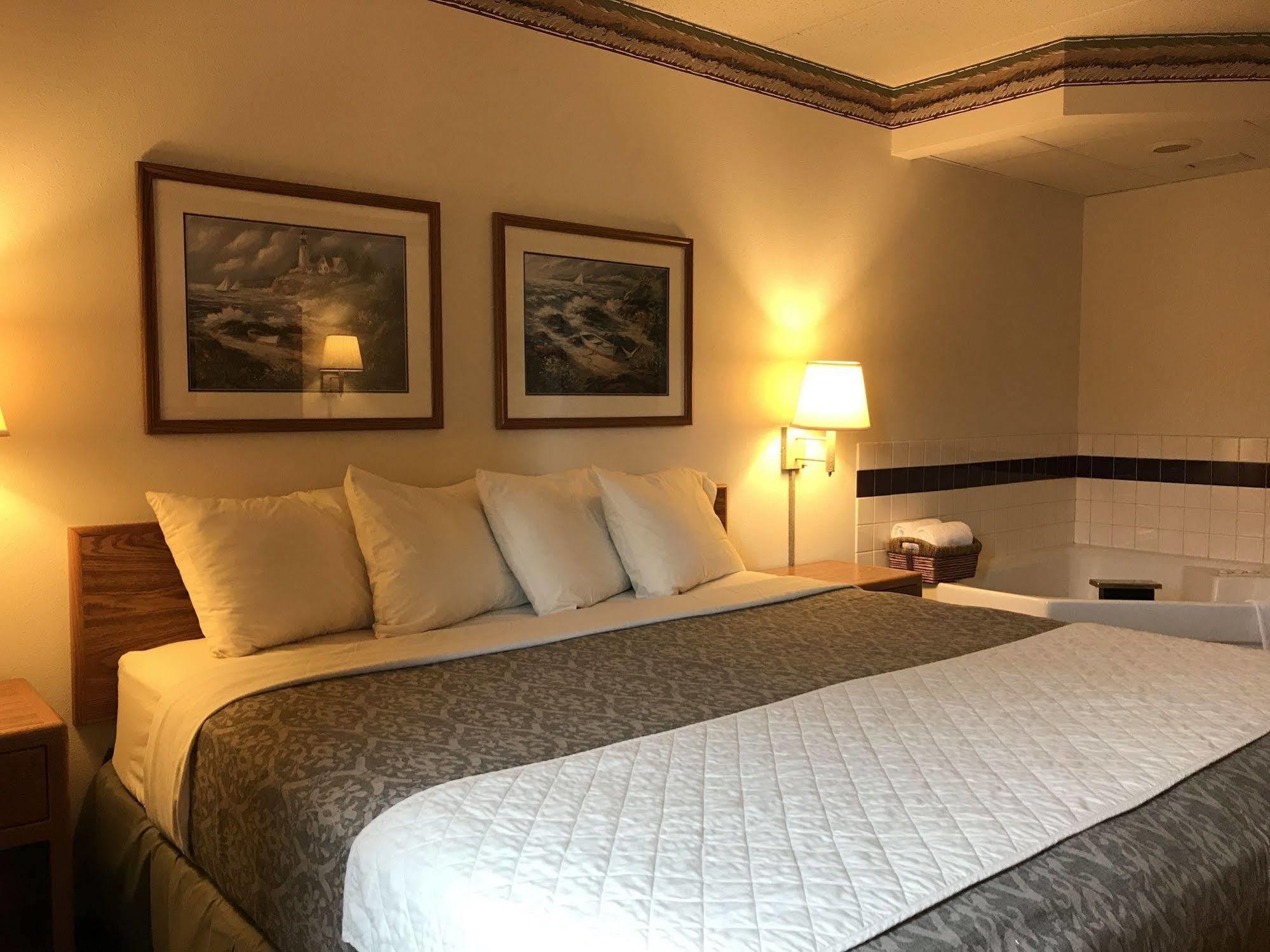 Fairbridge Inn & Suites Thorp Dış mekan fotoğraf